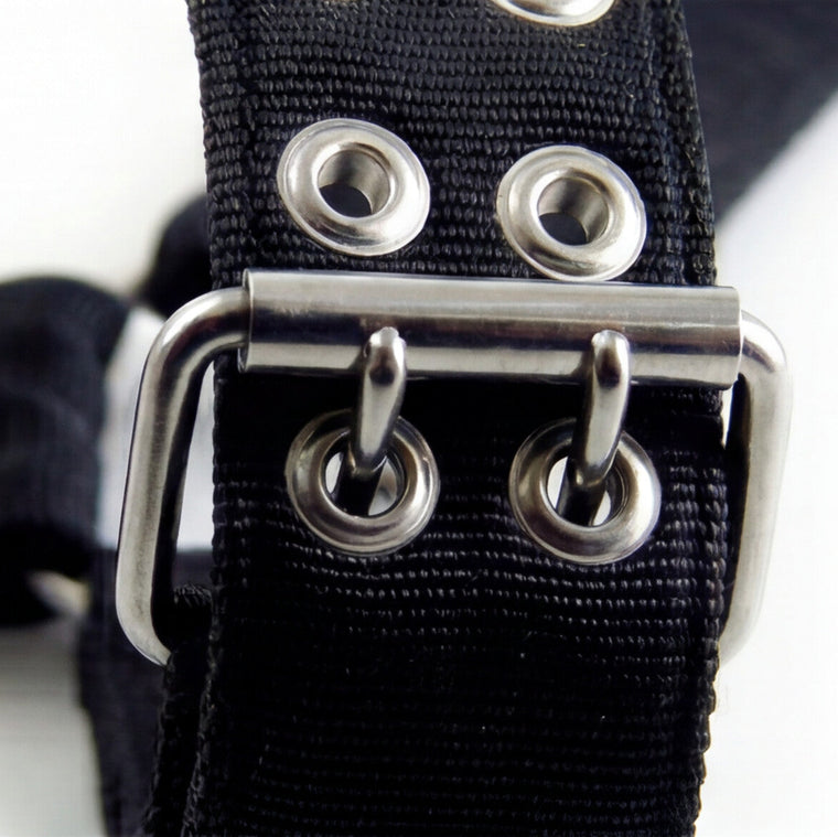 Close of up heavy duty stainless steel buckle of SUPATUFF® Strong Dog Harness Heavy Duty 